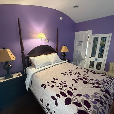 The Gridley Inn B&B วอเตอร์ลู ภายนอก รูปภาพ