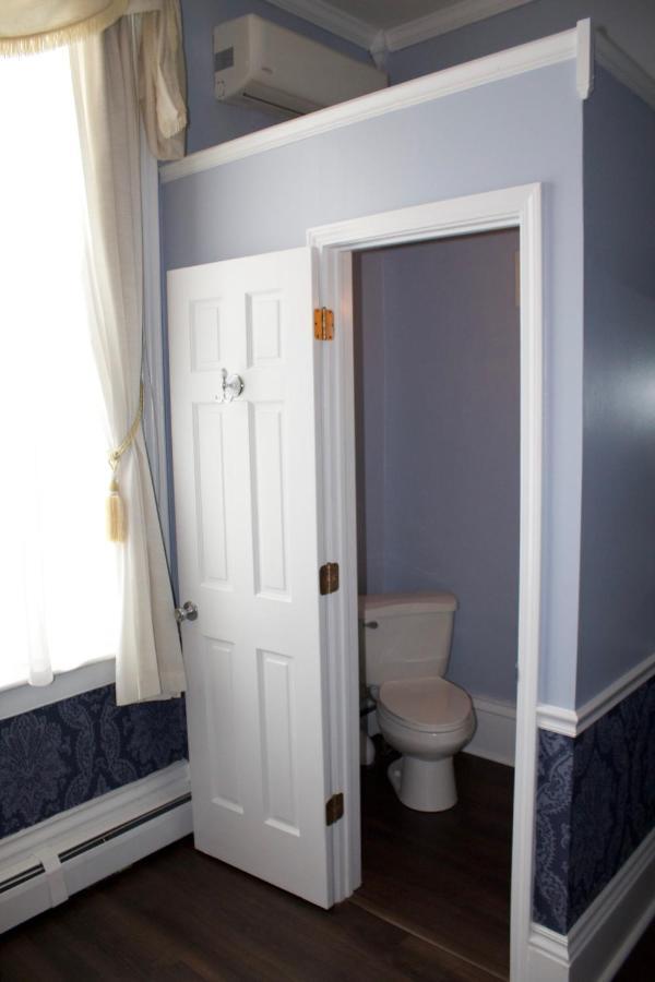 The Gridley Inn B&B วอเตอร์ลู ภายนอก รูปภาพ