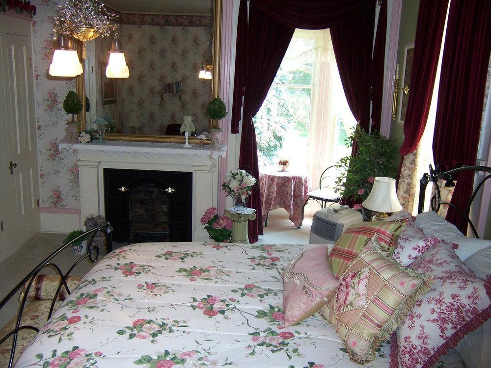 The Gridley Inn B&B วอเตอร์ลู ภายนอก รูปภาพ