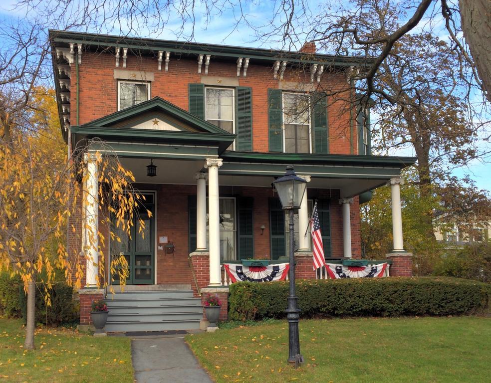 The Gridley Inn B&B วอเตอร์ลู ภายนอก รูปภาพ