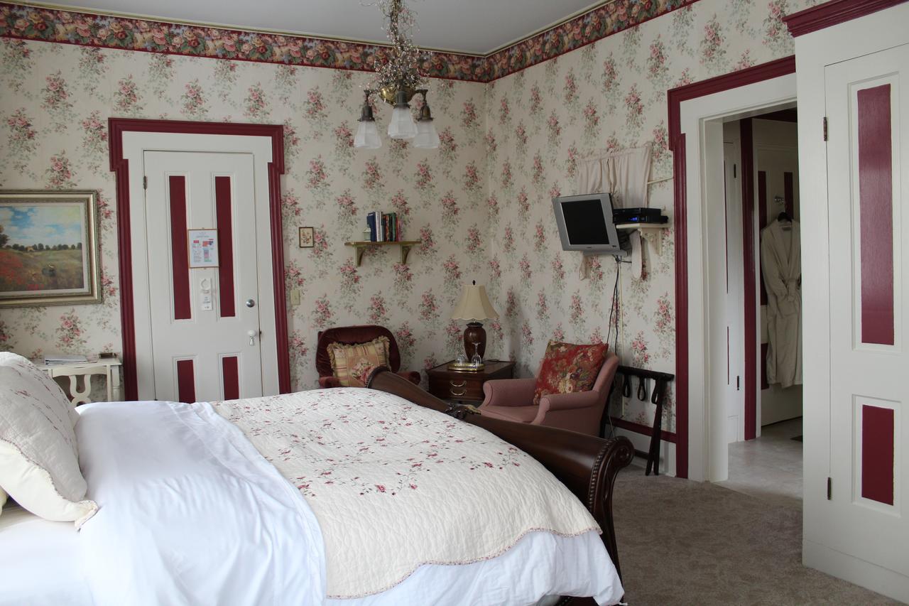 The Gridley Inn B&B วอเตอร์ลู ภายนอก รูปภาพ